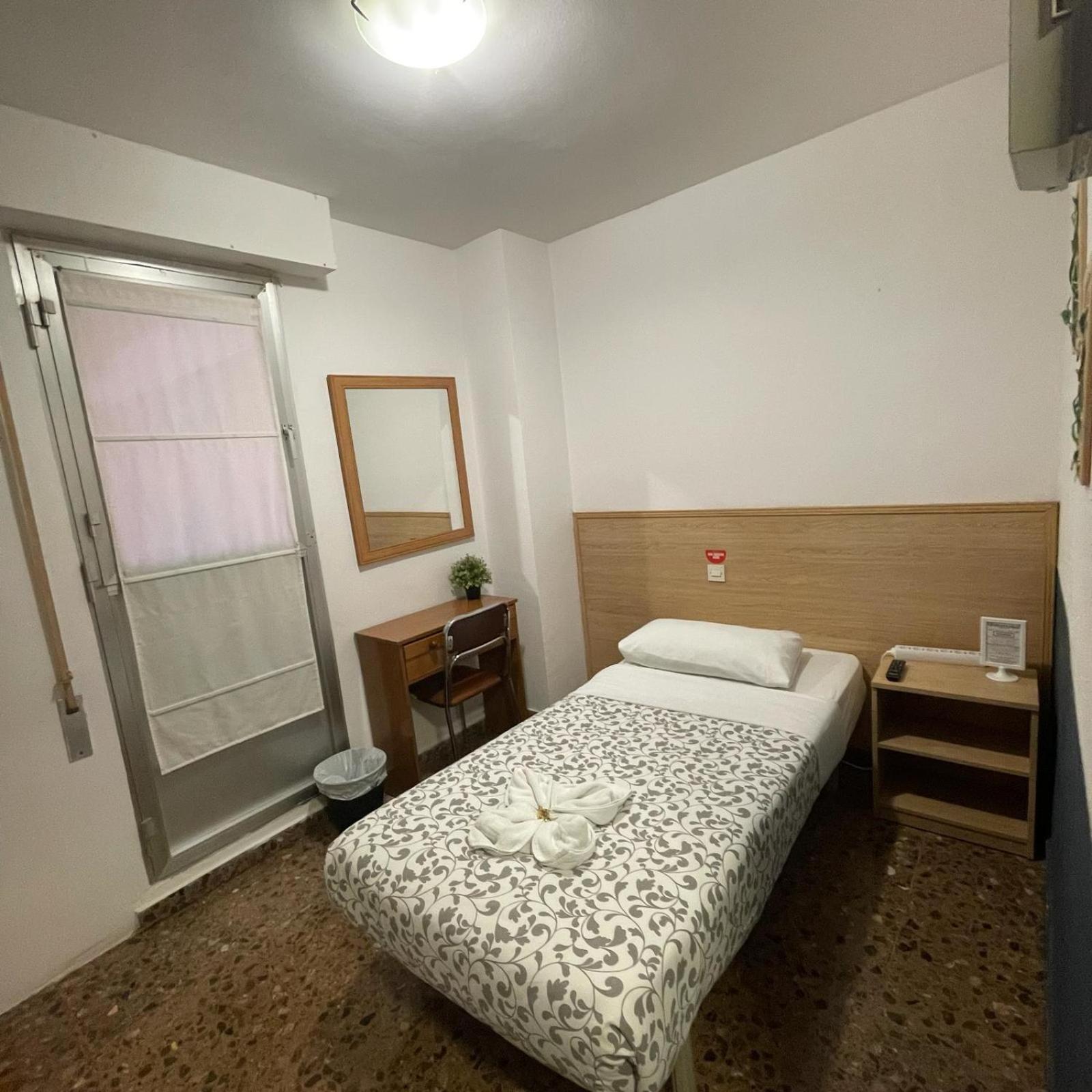 Hostal Milmarcos 사라고사 외부 사진